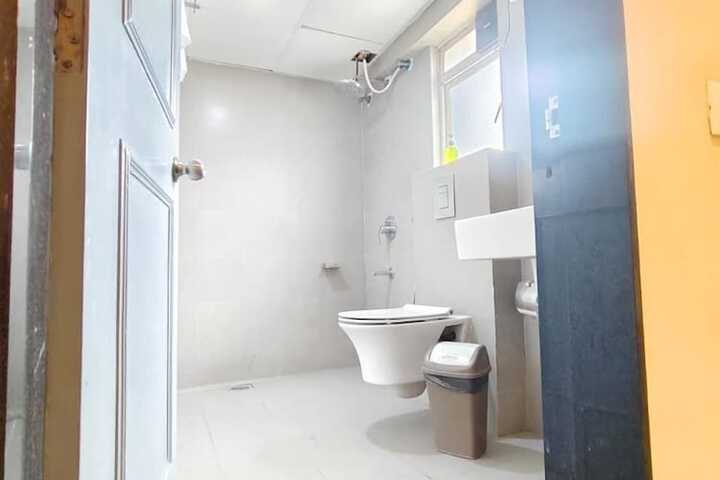 Room 18 of 26