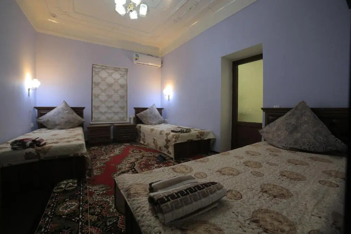 Room 5 of 13