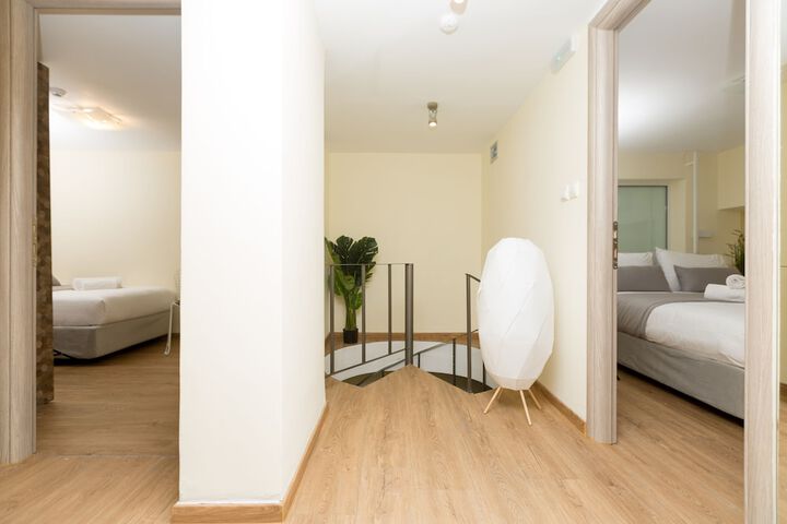 Room 9 of 26