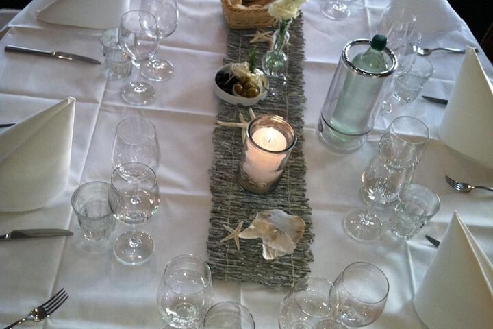 Dining 23 of 34