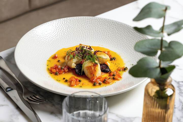 Dining 80 of 126