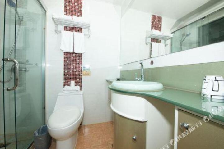 Hengyue Hotel (Shaoxing Binhai Commercial Center)