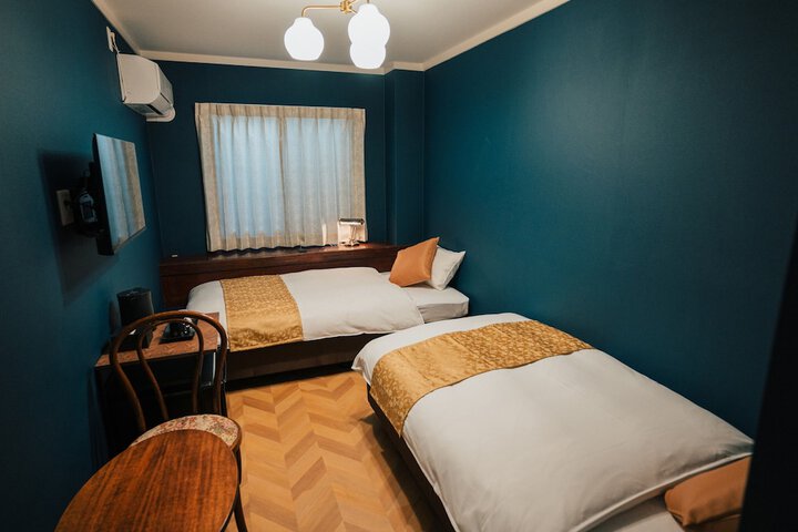 Room 38 of 106