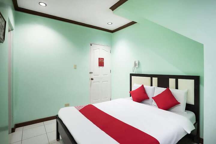 Room 15 of 36