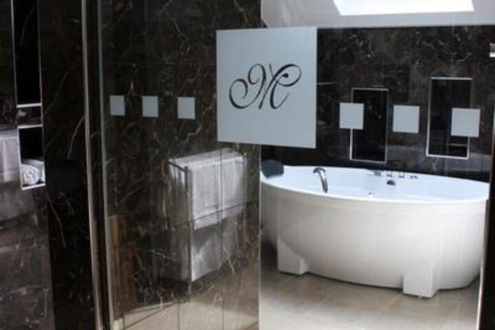 Suite Photo
