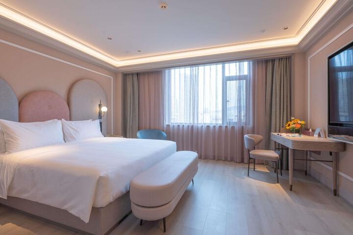 Room 6 of 40