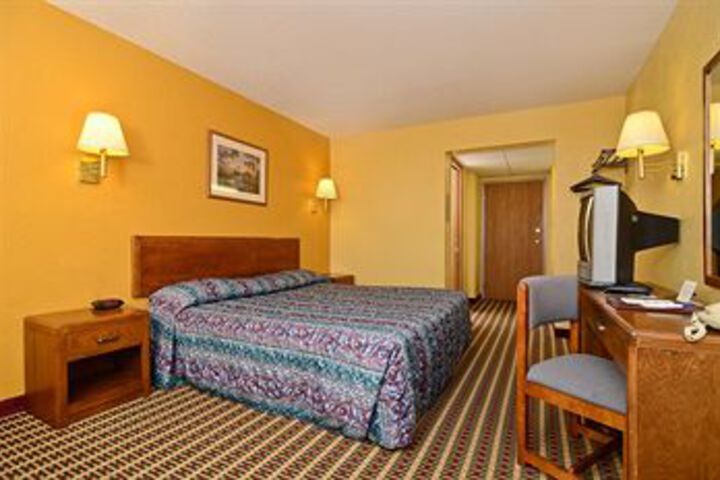 Room 16 of 44