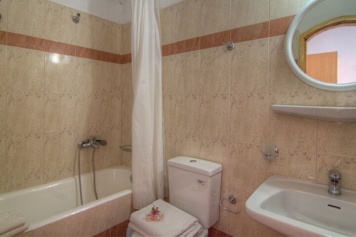 Room 70 of 91