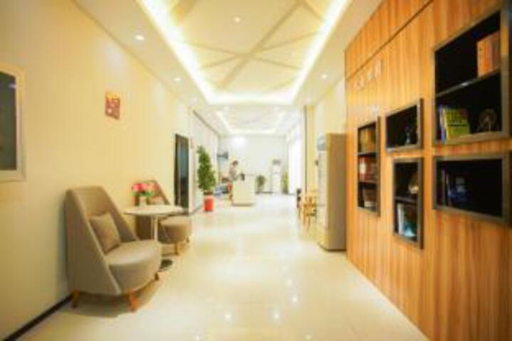 Huayi Select Hotel (Tongji Hospital)