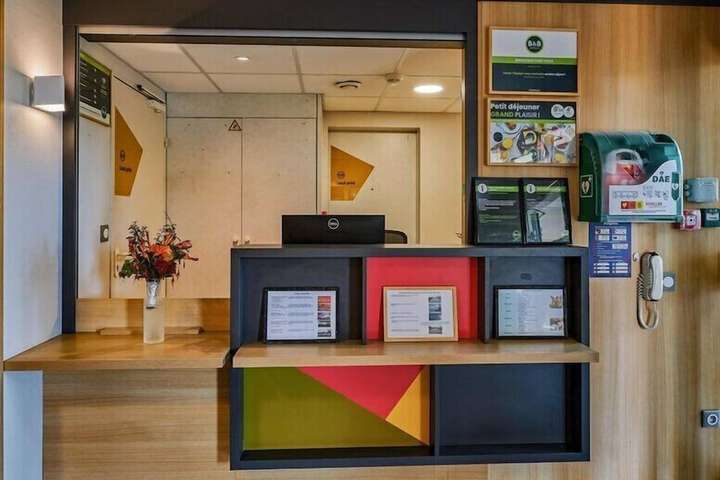 Entrance & Lobby