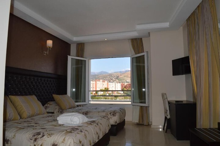 Room 15 of 36