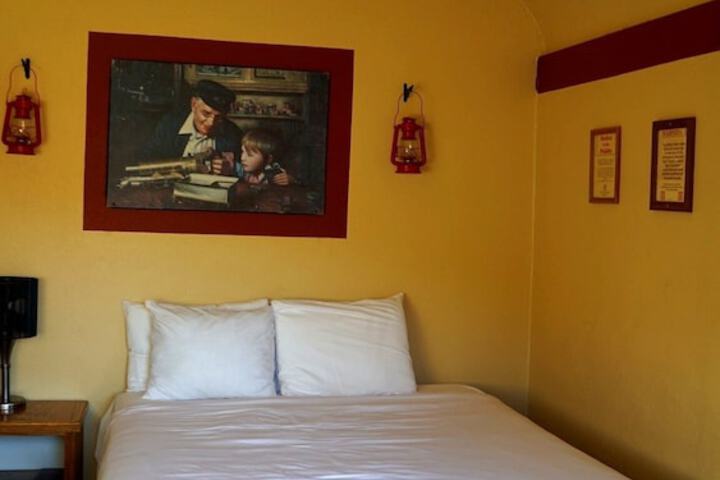 Room 5 of 69