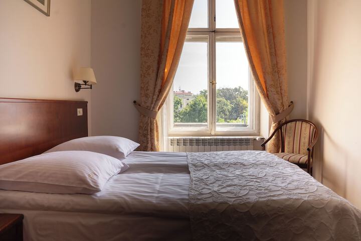 Room 25 of 50