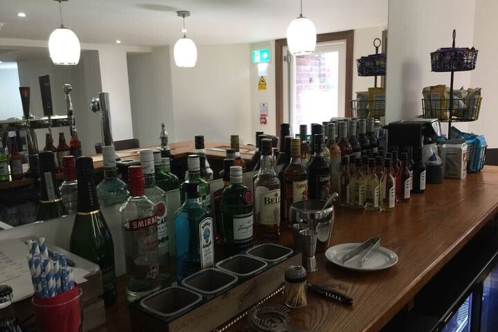 Lounge 60 of 62