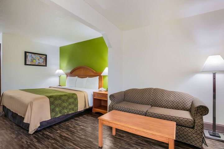 1 King Bed Suite (1 of 7)