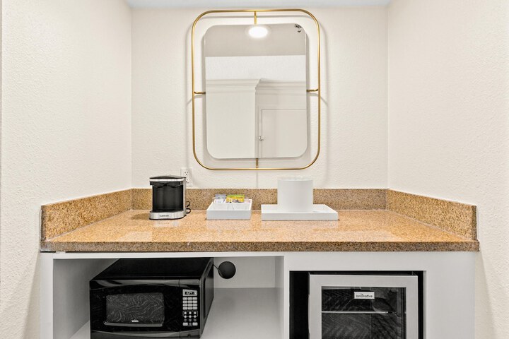Minibar