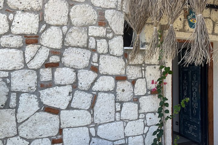 Hotel Exterior 36 of 45