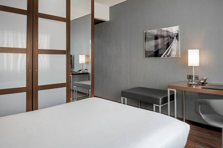 Room 10 of 57