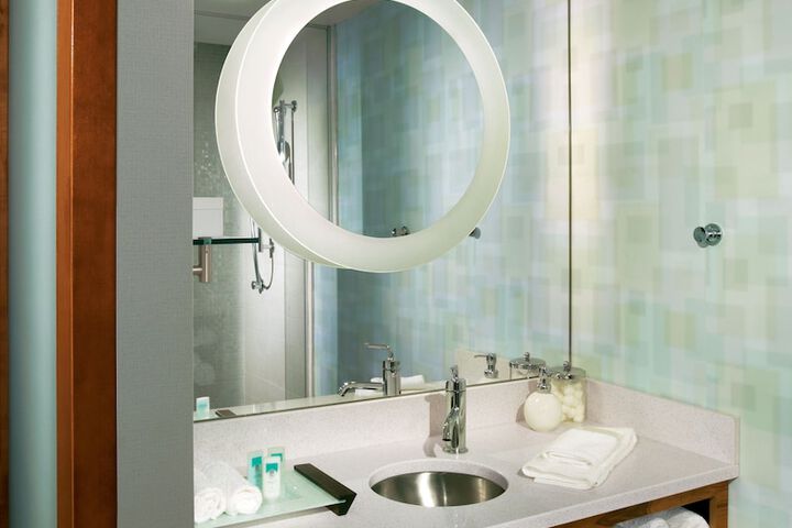 Bathroom sink