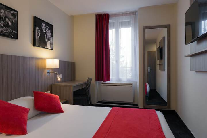 Room 18 of 31