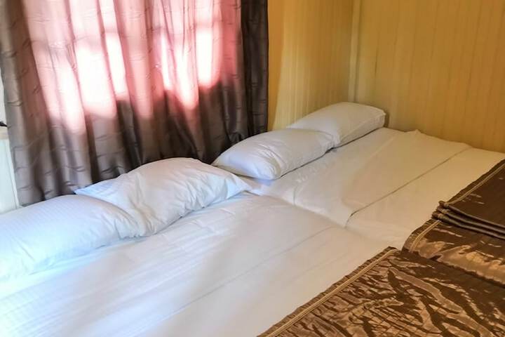 Room 27 of 47