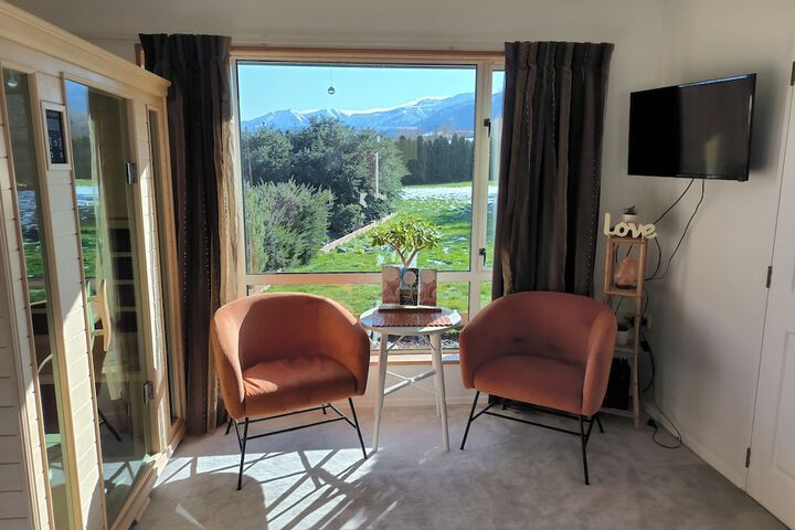 Room 3 of 52