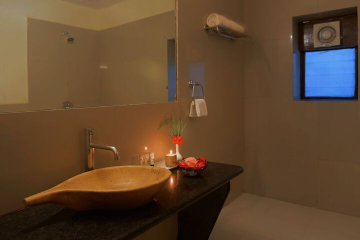 Room 8 of 22
