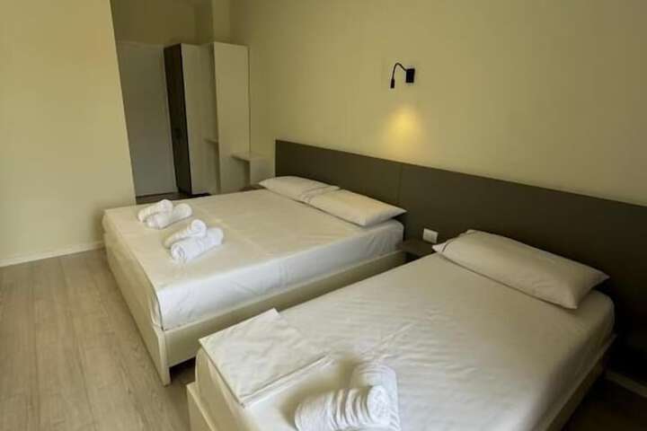 Room 21 of 44