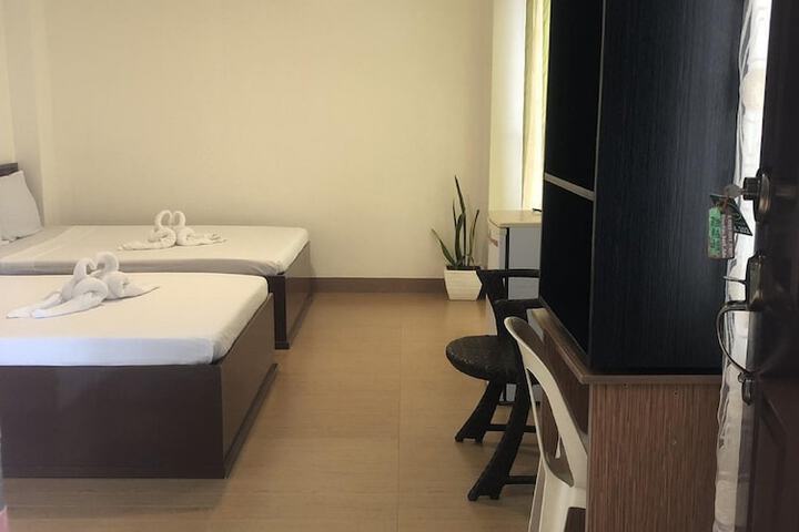 Room 8 of 30