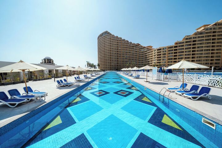 Pool 43 of 83