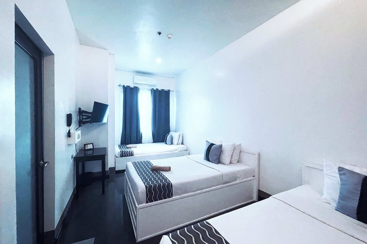 Room 25 of 43