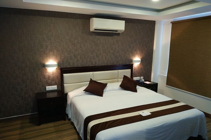 Room 25 of 82