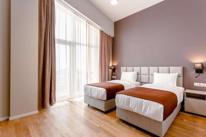 Room 13 of 29