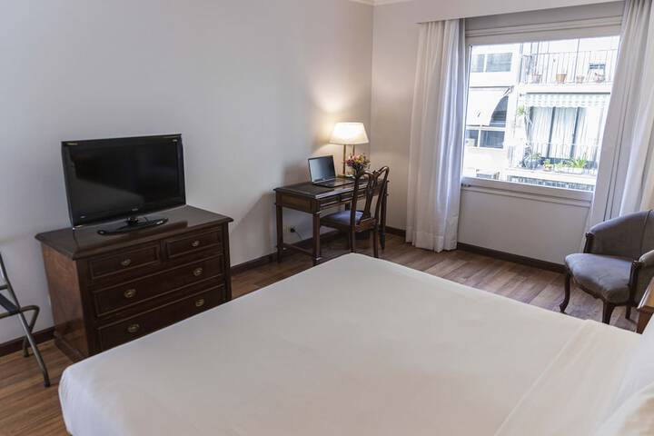 Room 14 of 51
