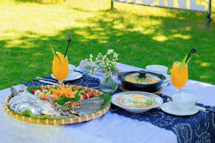 Dining 60 of 127