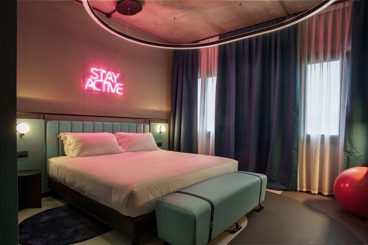 Room 9 of 47