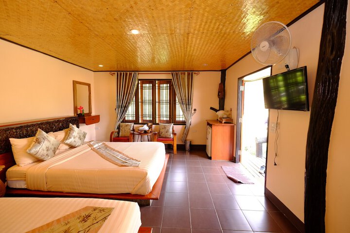 Room 14 of 65