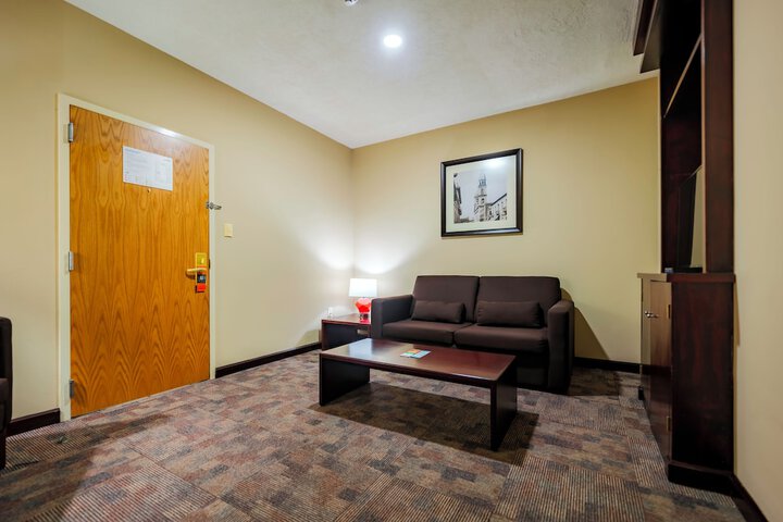 Room 17 of 90