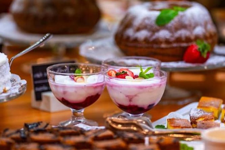Breakfast buffet