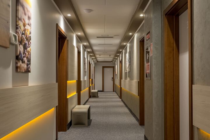 Ballroom/Hall 45 of 52