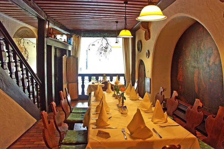 Dining 12 of 18