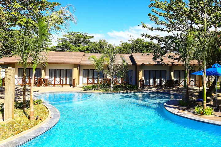 Pools & Facilities