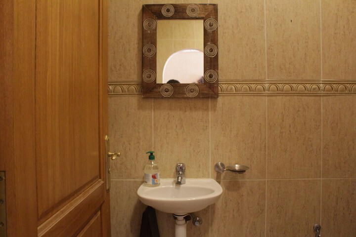 Room 14 of 33