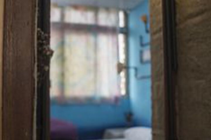 Room 9 of 34