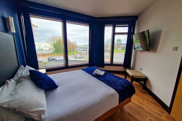 Room 10 of 23