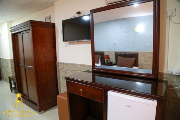 Room 26 of 74