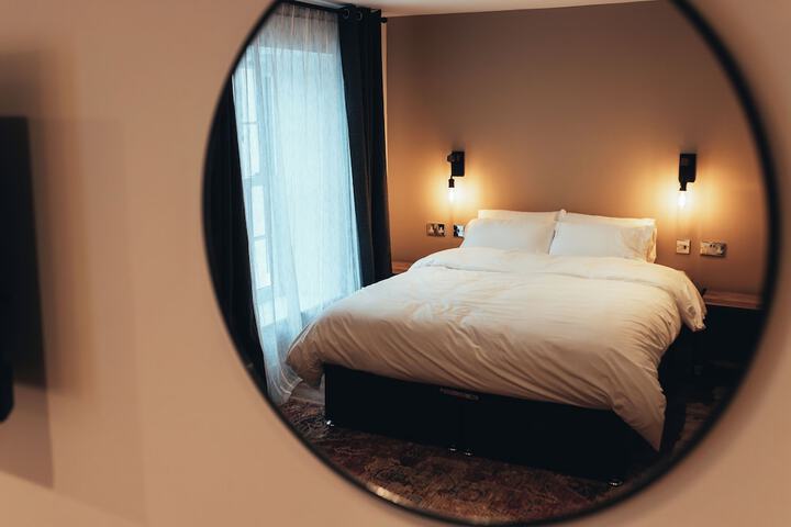 Room 5 of 25