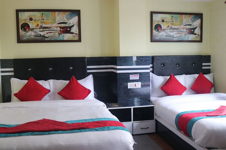 Room 8 of 10