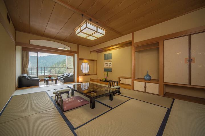 Room 23 of 67