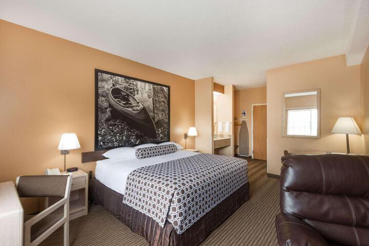 1 King Bed (1 of 9)
